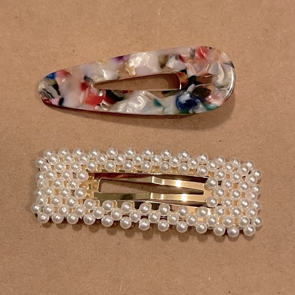 FREEeach set of clips free with any purchase